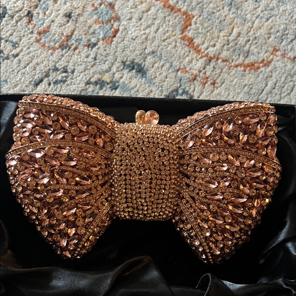 Sparkling Bow Clutch